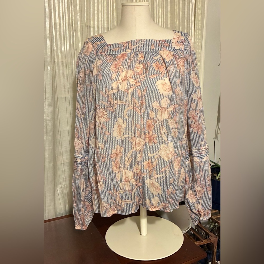 LC Lauren Conrad Blue and Pink Floral Peasant Blouse - Picture 3 of 7